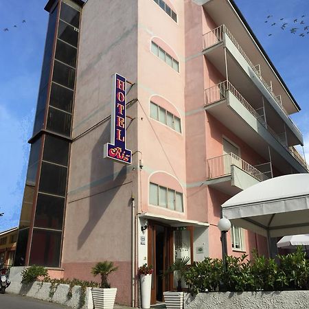 Hotel Riz Finale Ligure Zewnętrze zdjęcie