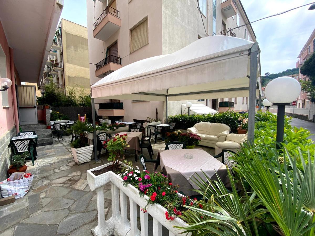 Hotel Riz Finale Ligure Zewnętrze zdjęcie