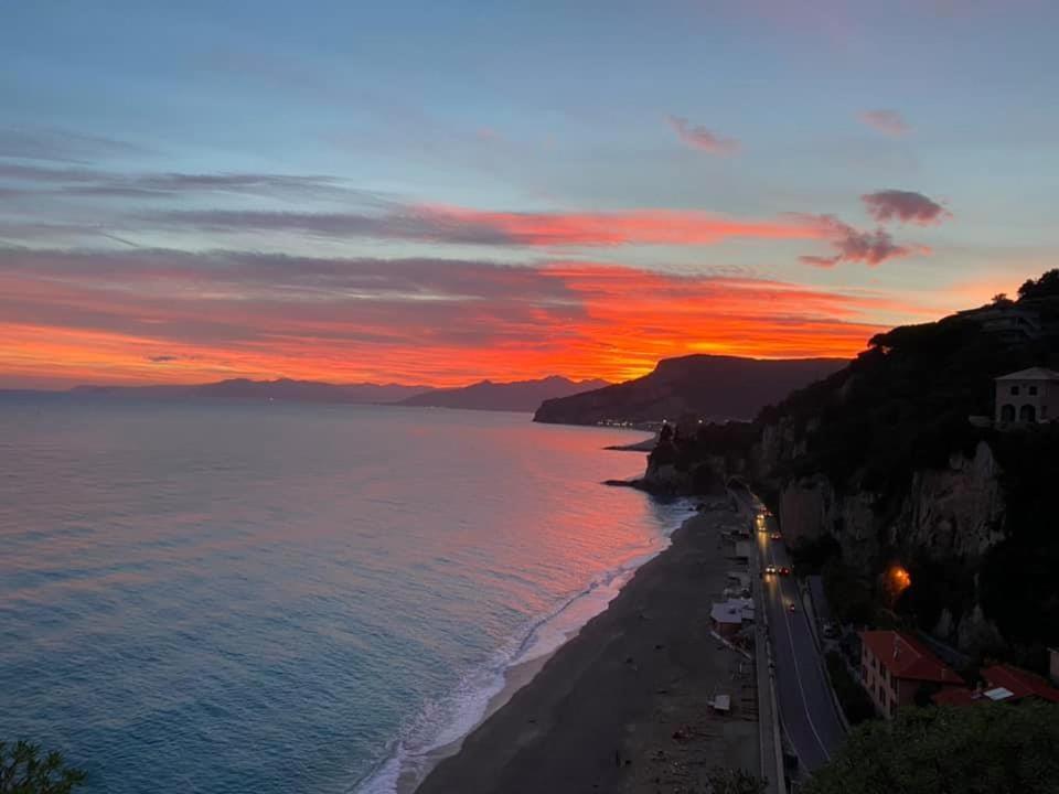 Hotel Riz Finale Ligure Zewnętrze zdjęcie