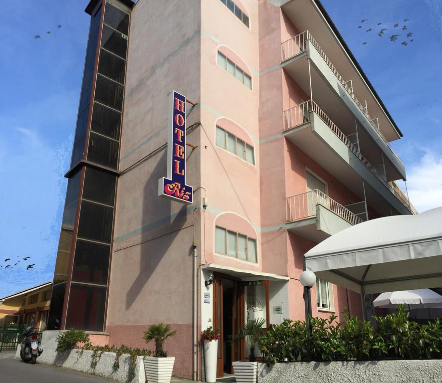 Hotel Riz Finale Ligure Zewnętrze zdjęcie